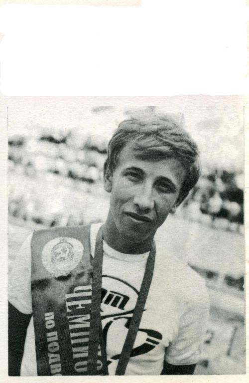 70-40  1970 г.  Чемпион СССР по скоростным видам подводного спорта А.Шумков.