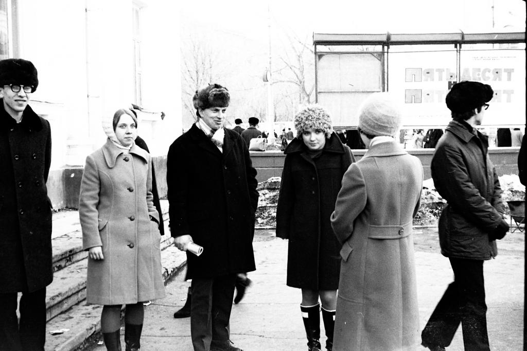 73-128 1973 г.  А.Шумков, Н.Каптилина, тренер Э.В.Ефимов, И.Авдеева. Кубок СССР. Киев.